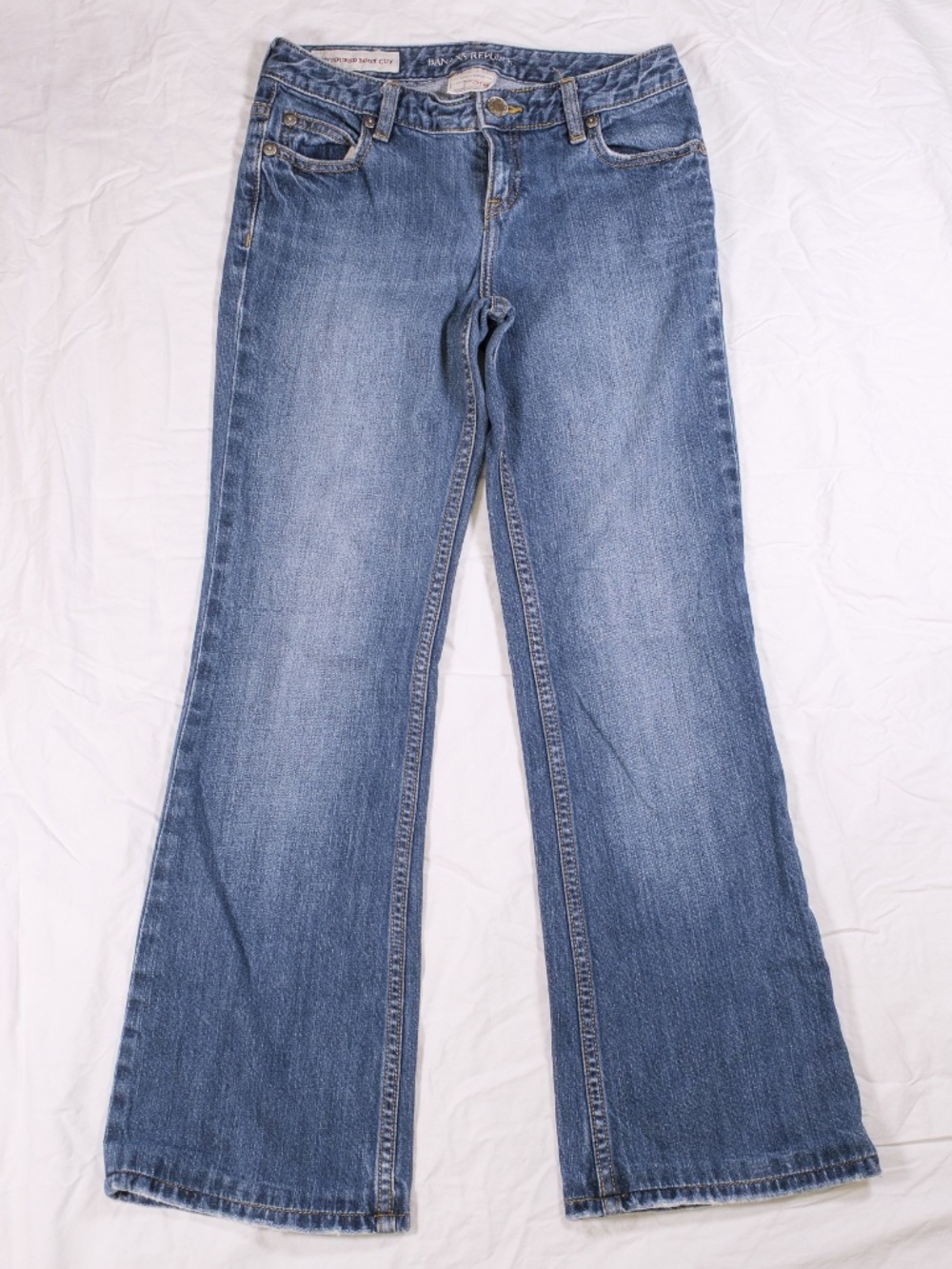 Banana Republic Contoured Bootcut Low Rise Jeans 00P